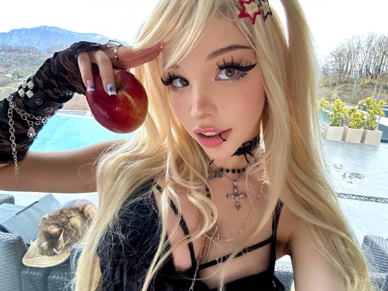 Come say Hi !! Replying to EVERYONE      https://fans.ly/alicedelish