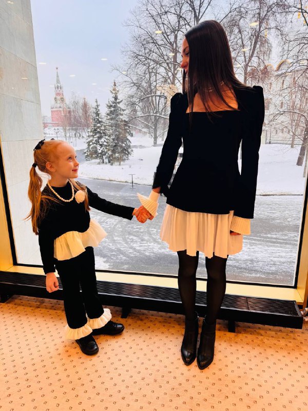 «Сходили с дочкой на балет, хочу поделиться нашими с ней луками    На дочке к...