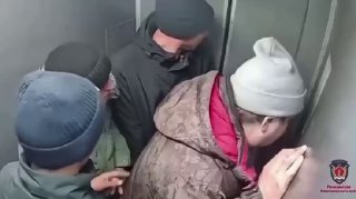 Грабители сорвали золотую цепь за 300 000 рублей с пенсионера в Красноярске  ...