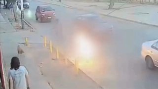 Chile   | Un vídeo muestra cuando tres sujetos queman a un hombre vivo en sit...