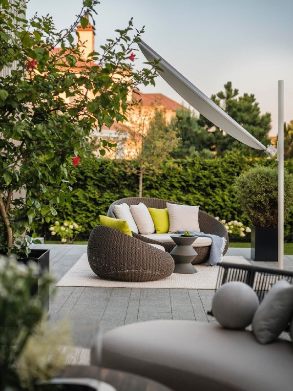 Дизайнер Владимир Любарски оформил кабинет и спроектировал пространство терра...