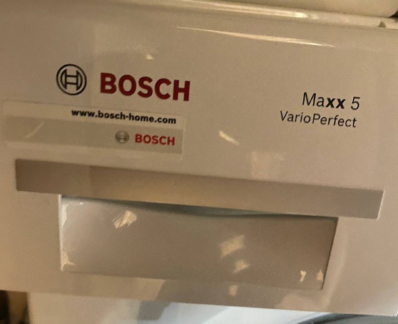 Добрый вечер. Подскажите, кто может помочь со стиральной машинкой. Не могу от...