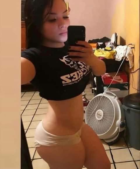 heyy.. quieres ver que rico seme ve el culito?   Sígueme en facebook: https:/...