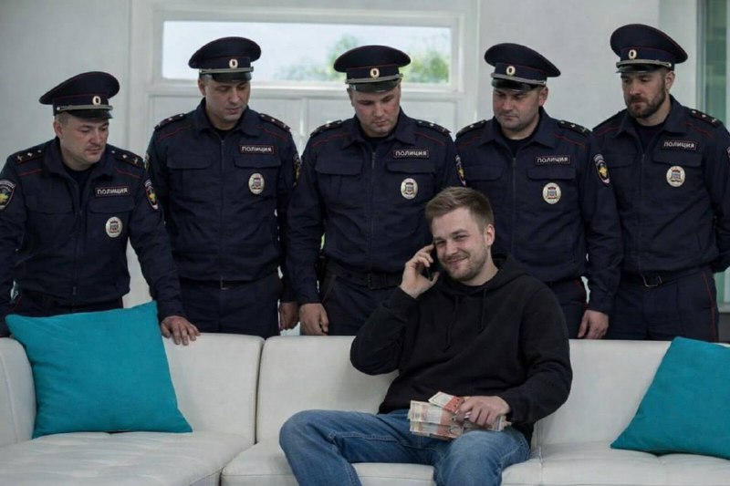 Мошенники начали массово вымогать деньги у людей с помощью... ИИ-порно — пред...