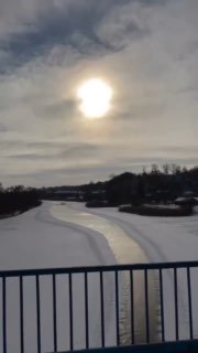 А еще нам родители в детстве говорили - ой, вырастешь, делай всё, что хочешь!...