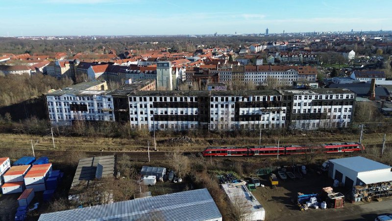 Работа от подписчика из Германии размером 21x181 метра   Pegs [Germany] #pegs