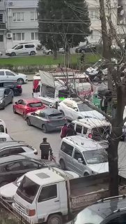 İzmir’de iki şahıs, seyir halindeki bir araca saldırarak sürücüyü darp etti. ...
