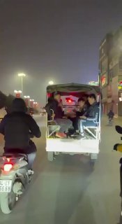 HÌNH ẢNH CÁC THANH NIÊN TRONG VỤ QUẤY RỐI Ở HẦM KIM LIÊN TRÊN ĐƯỜNG ĐI DỰNG H...