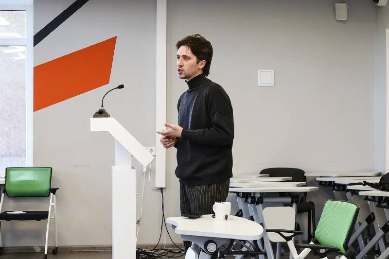 Еще фото со вчерашней гостевой лекции в Липецком педагогическом университете....