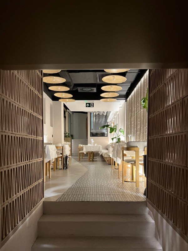 В следующем году он войдет в Мишлен, а пока только открылся - новый ресторан ...