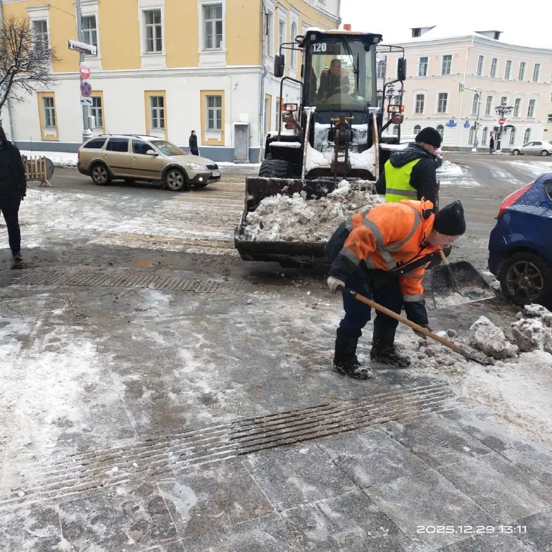 В Твери за ночь вывезли 1700 кубометров снега — городские службы не сбавляют ...