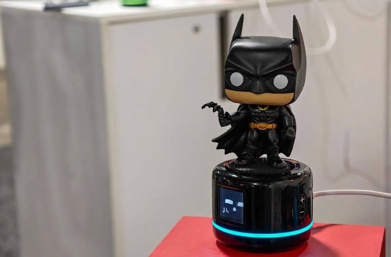 В США придумали подставку, которая «оживляет» коллекционные фигурки.  Создате...