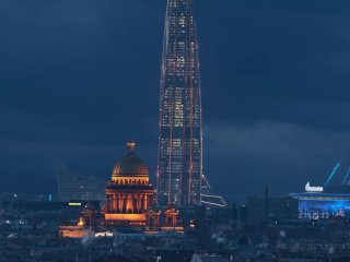 Сегодня «Лахта Центр» засияет особой подсветкой в честь годовщины полного осв...