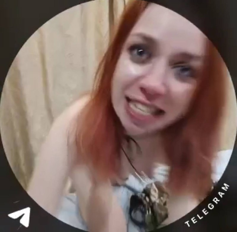 Парочка под кайфом подошла к двум бородачам в центре Москвы, забрали их и уст...