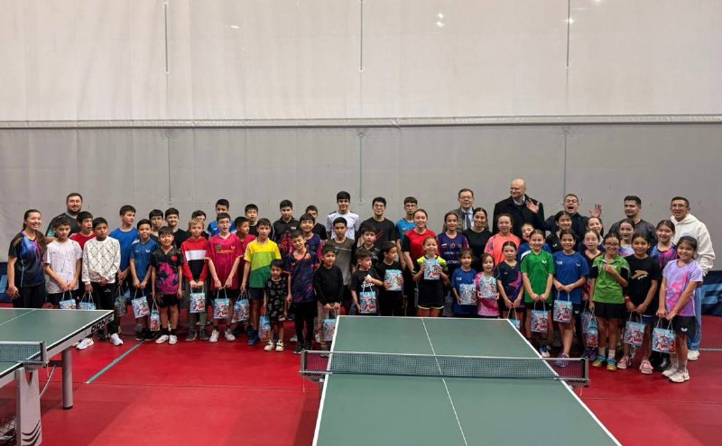 29 декабря в Олимпийском городке Ашхабада дипломаты Посольства нанесли традиц...