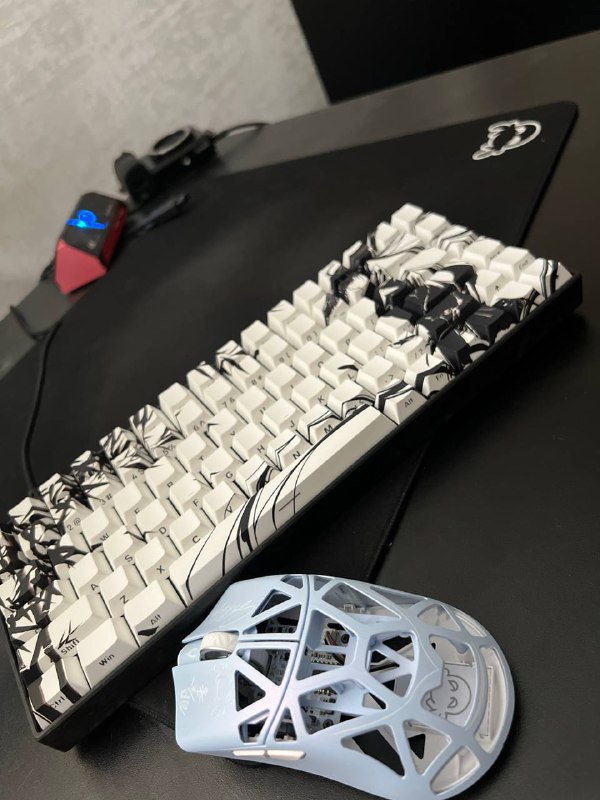 Новая клавиатура у меня, магнитика  Буду привыкать, но стрейфы чувствую лучше...