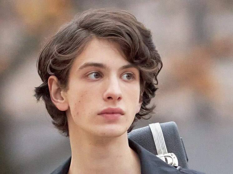 Кастинг на главную мужскую роль в полнометражном фильме в жанре романтическая...