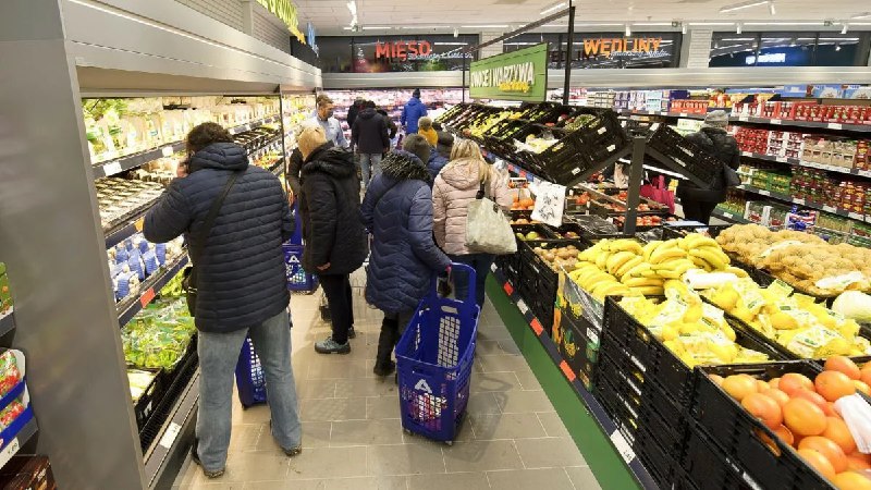 Не забудьте - завтра 25 січня (неділя) магазини працюють!    Друзі, нагадуємо...