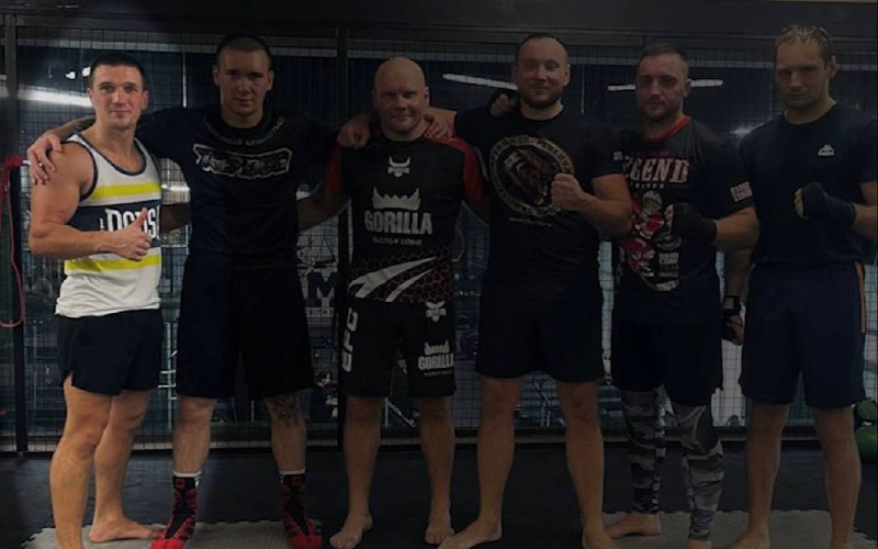 В Одинцово боец ММА избил соседа при жене и маленьких детях  Конфликт из-за ш...