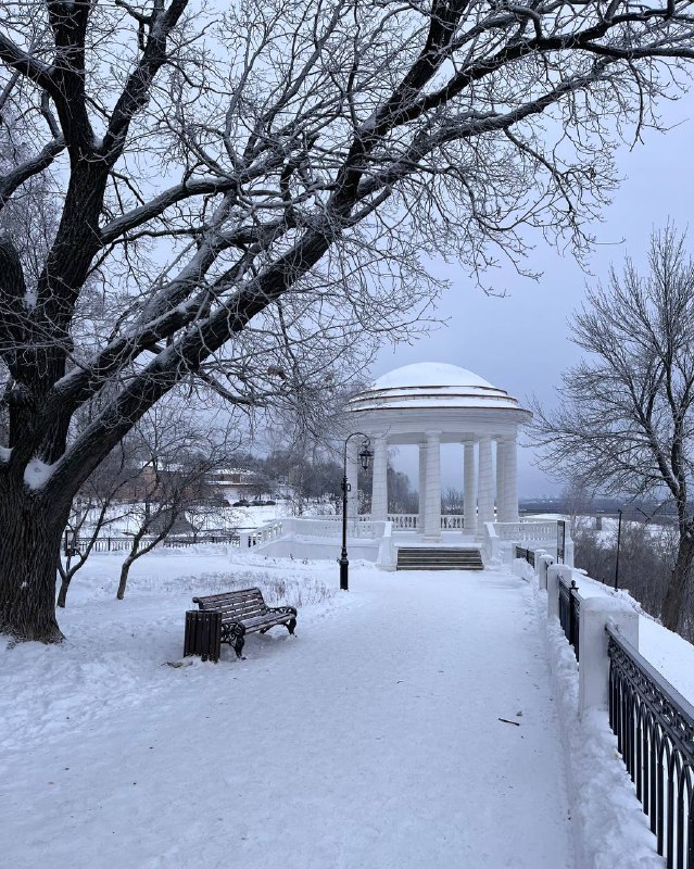 Береговая ротонда, Киров #КировскаяОбласть    Ротонда обычно используется как...