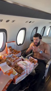 Очередной легкий перекус от Армана  «Я на диете Кормье   »