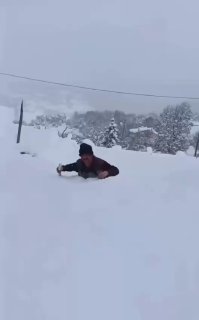 Турцию накрыли мощные снегопады — в городах выросли сугробы до 2,5 метра.  В ...