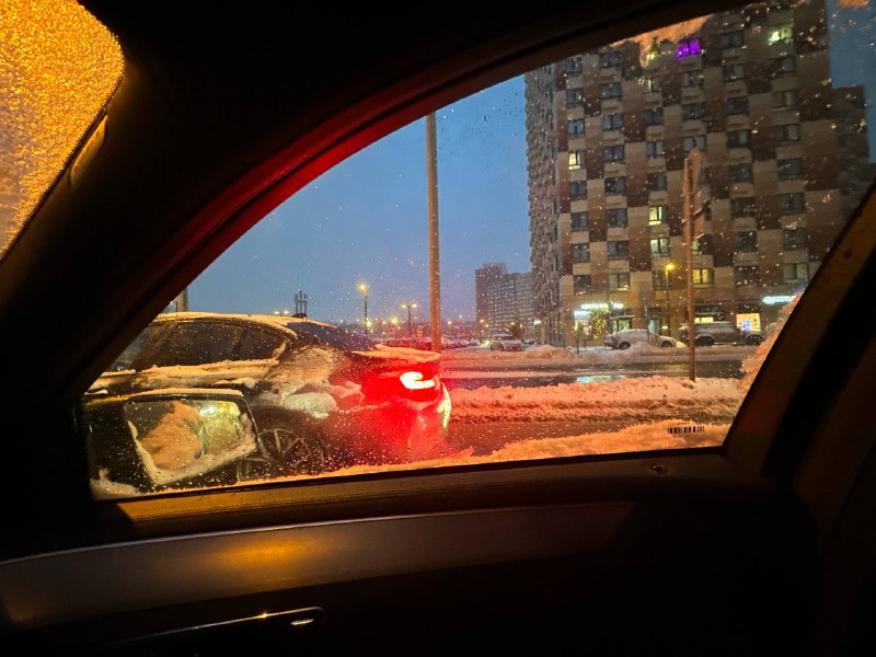 В целом че по кастомкам???  Вайбик есть новогодний?